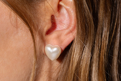 Stud - Meredith Pearl Heart - 2 (E-04)